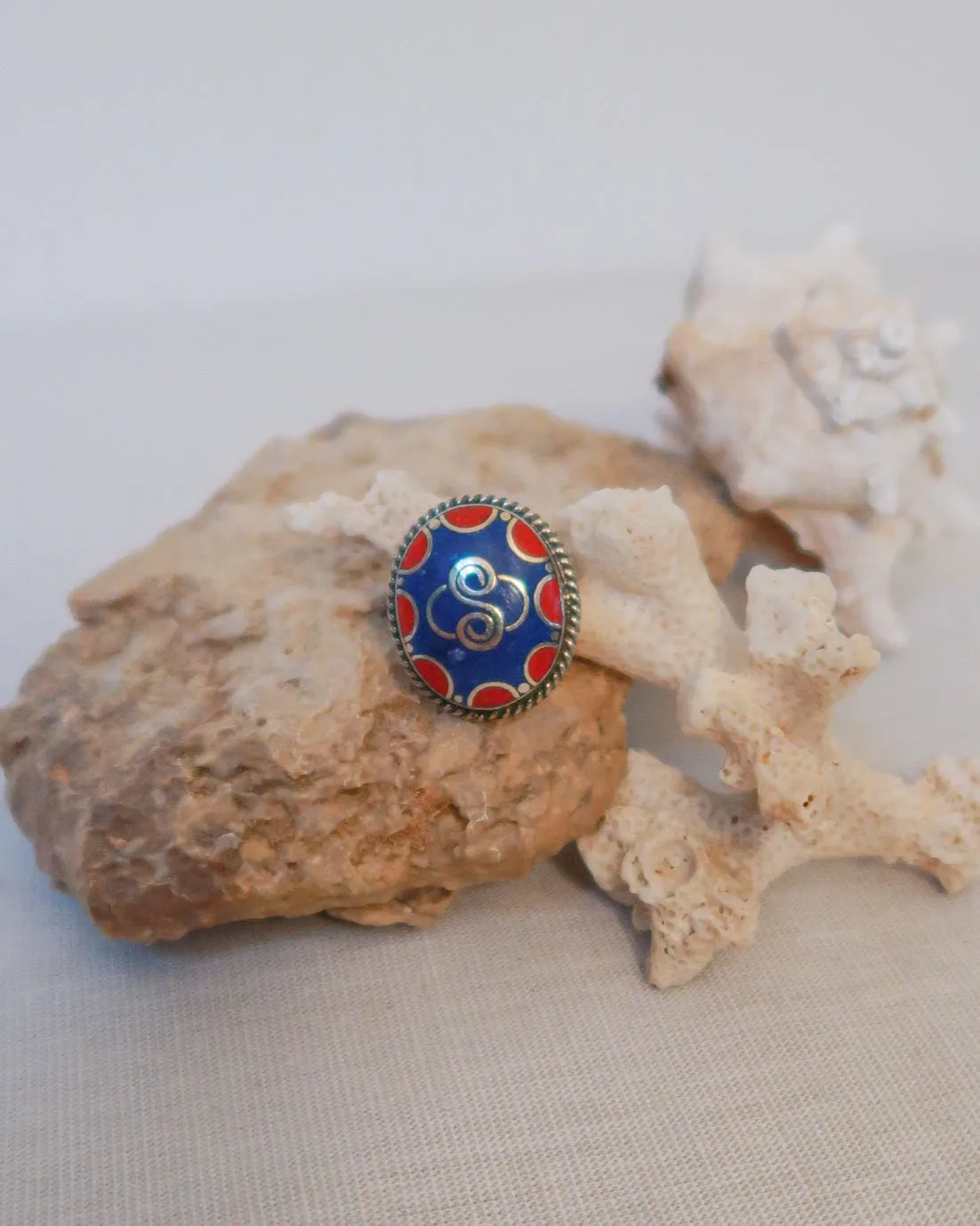 Big tibetan stone ring | Dark blue and red