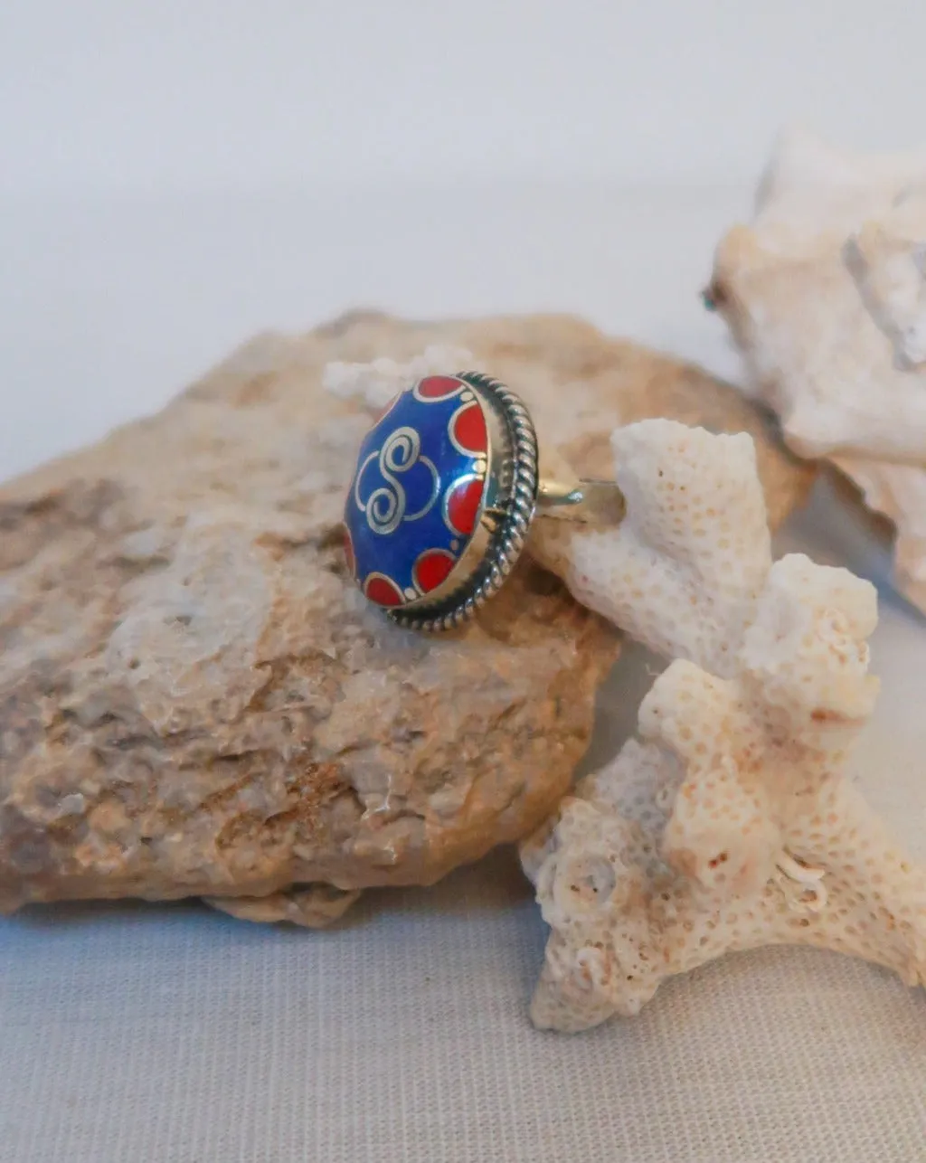 Big tibetan stone ring | Dark blue and red