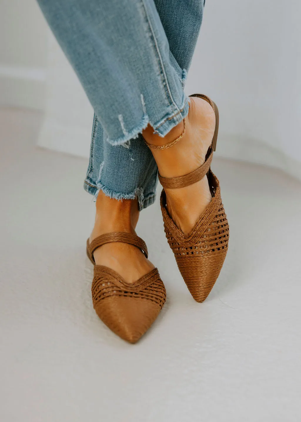 Eladio Raffia Mule Flat